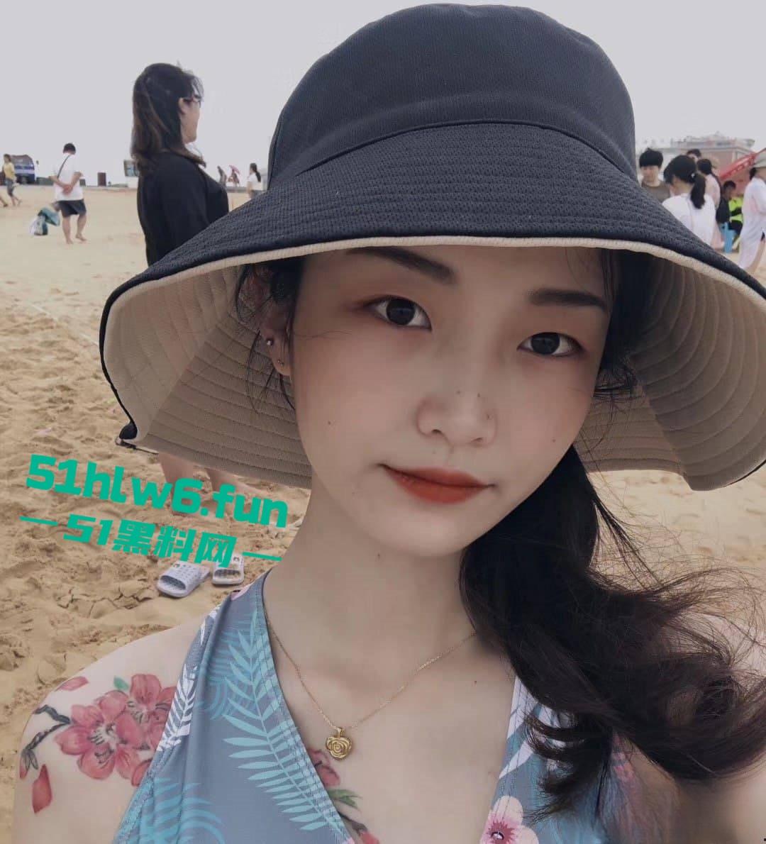 清纯颜值白富美【张欣玥】表面富家千金，背地里骚母狗一条给主人深喉吃屌淫靡喘息，大量不雅视图流出。-10