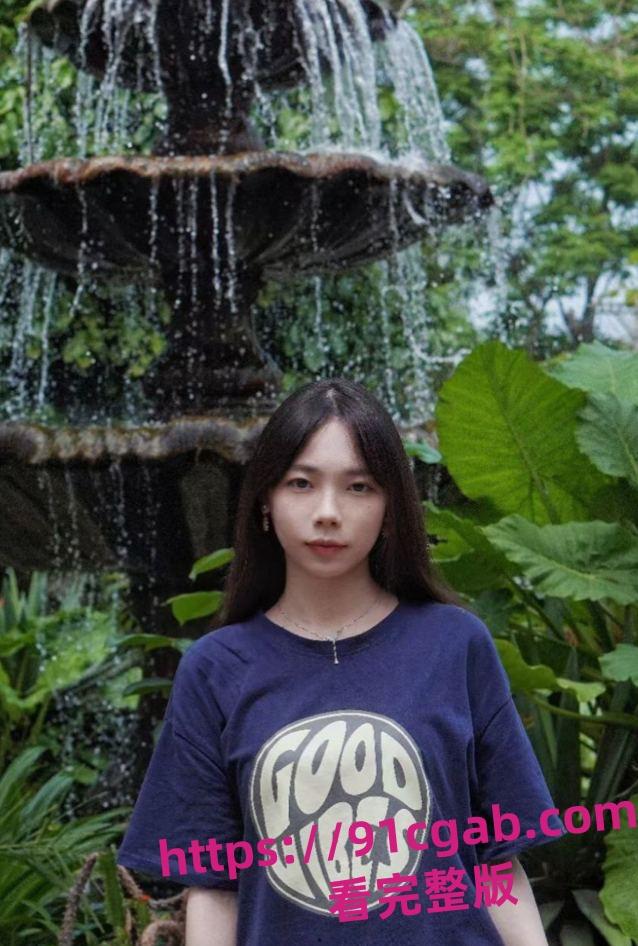 华人留学生刘敏被鬼佬们像狗一样的调教，床上的时候一直学狗-3