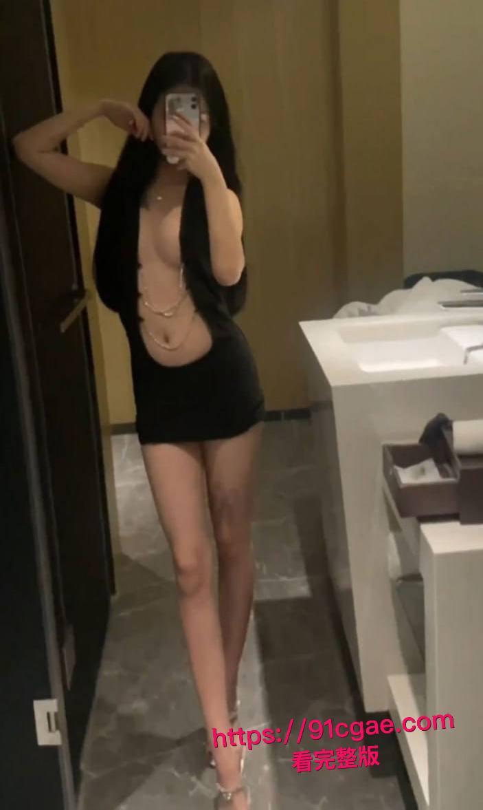 20岁顶级外围 晴晴 黑丝JK渔网全套情趣 影院全裸骑操 KTV吞精打桩 骚到极致的性爱视频合集流出！-3