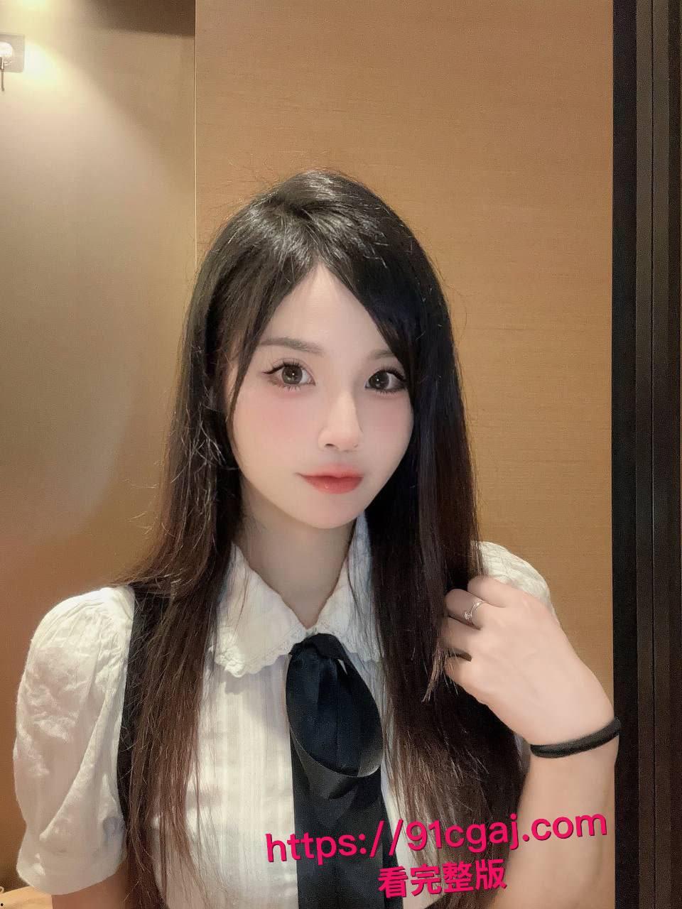 广州18线女星周珂萱泄密曝光!穿衣女神脱衣母狗,天使脸蛋淫荡心,黑丝翘臀酒店勾引,爱cos的小母狗!-2