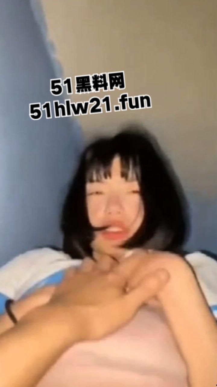 南京艺术学院，女大学生【胡雅婷】外表清纯可爱，白嫩的蜜桃臀被疯狂后入淫叫声不断。-7