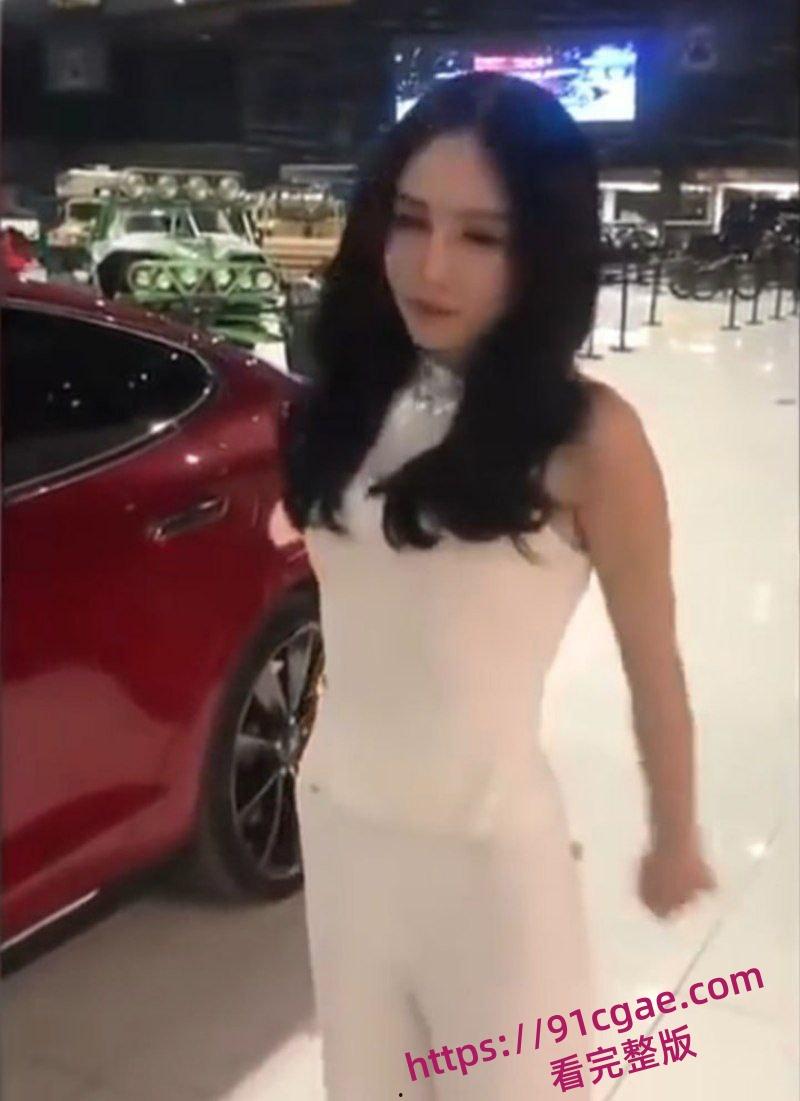 销售人员欣杨北京车展被富二代塞跳蛋大胆调教 人前跳蛋狂震喷水-7