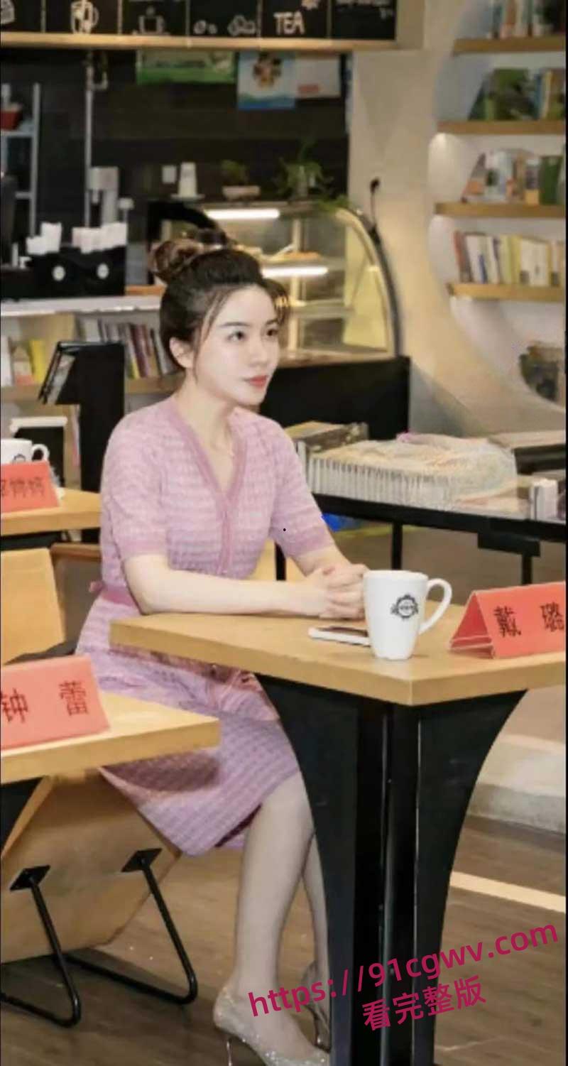 扬州副市长和副局长戴璐的瓜!扬州商务局副局长戴璐与副市长婚房多次偷情被老公录像曝光-1