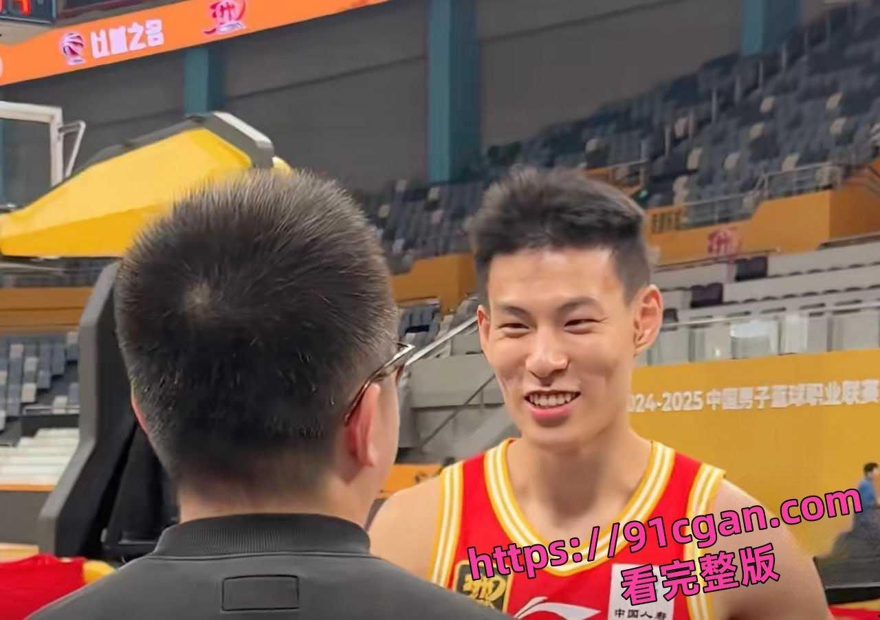 CBA广厦队林秉圣裸照风波!大学浴室遭偷拍,60多张私密照疯传!-2