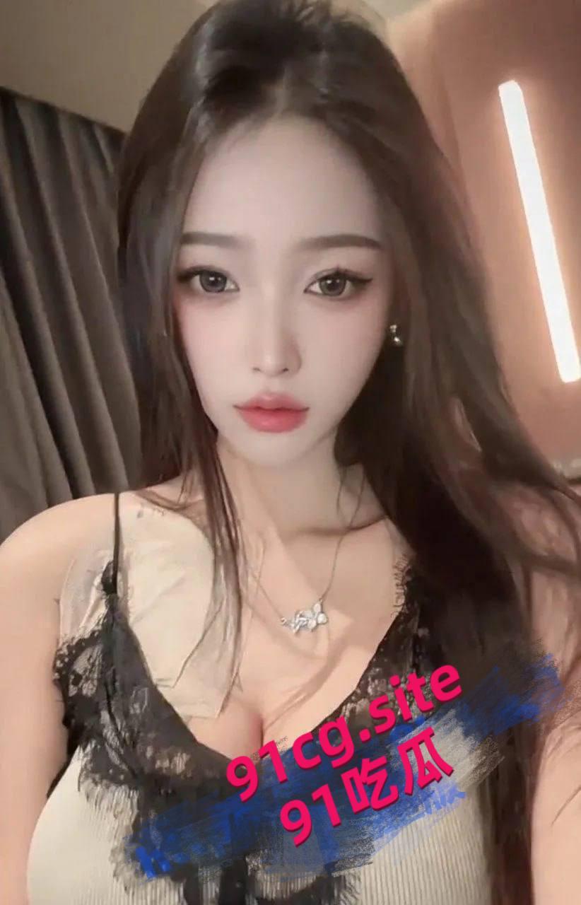 快手百万粉丝大主播 Y姐 经不起诱惑下海 揉奶丁字裤骚舞福利-5