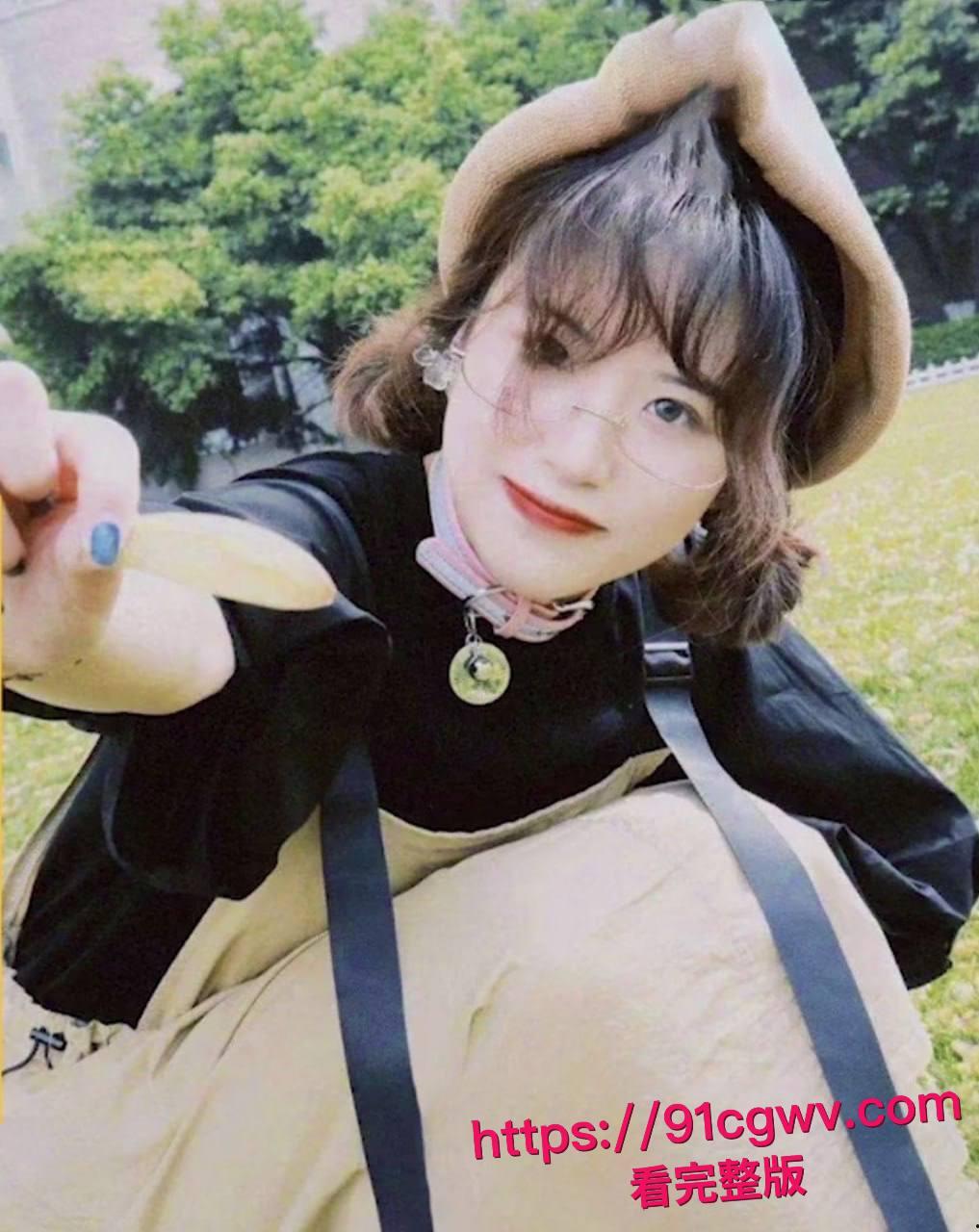 清纯双马尾校花唐艺涵为了给男友买苹果手机下海：穿着JK裙被大屌各种爆操 这就是顶级恋爱脑？-7