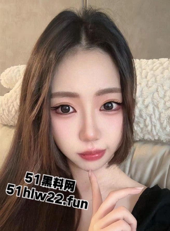 抖音37万粉丝S曲线性感网红【立刻优】金主定制蜜桃臀诱惑自拍，黑丝即正义透明则有情趣！-7