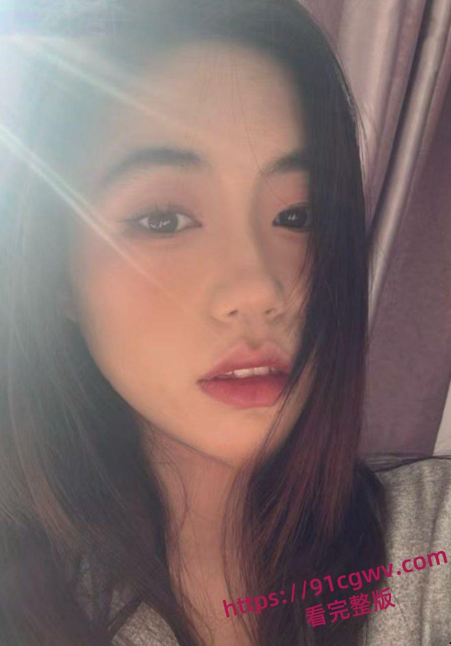 南京清纯女财务『陈琳』被金主包养长达5个月 不雅啪啪视频分享！-1