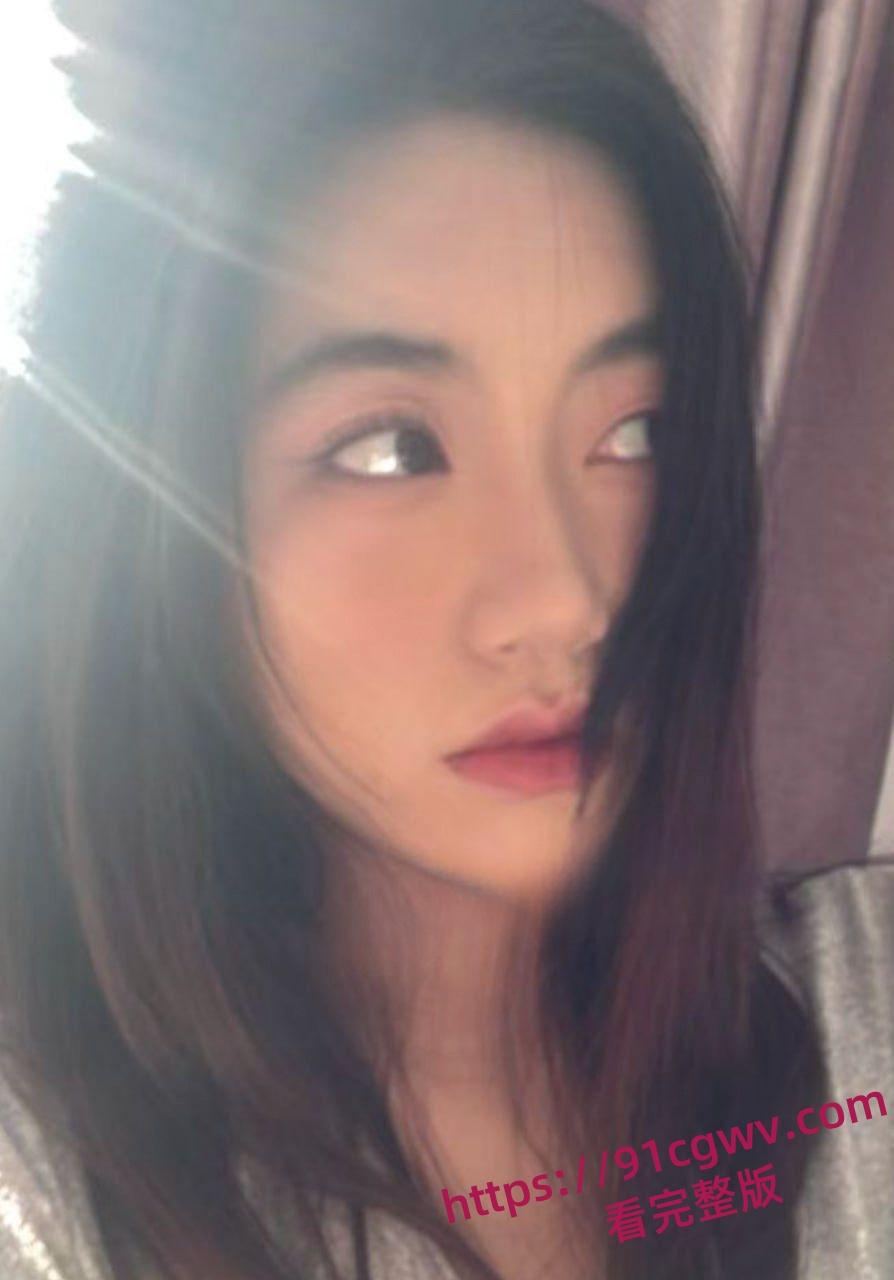 南京清纯女财务『陈琳』被金主包养长达5个月 不雅啪啪视频分享！-3