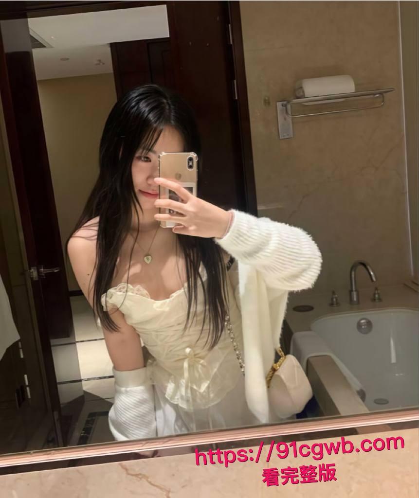 微博反差网红“悲伤口袋小狗”欲望脸口交吃鸡笑开颜！高颜值清纯母狗自慰口交合集，母狗本性暴露无遗！-5