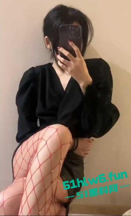 抖音网红【刘悦】性爱视频流出，火辣身材大尺度曝光情趣内衣更让人欲罢不能！-5