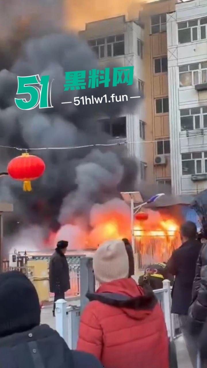 河北张家口突发火灾【力广菜市场】发生特大火情，目前已致8死15伤现场画面流出 这也太惨了。-5