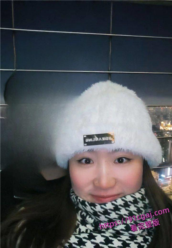 江苏反差小骚货张馨茹男友前脚出门不在家就跟网友裸聊约炮被爆出黑历史-2