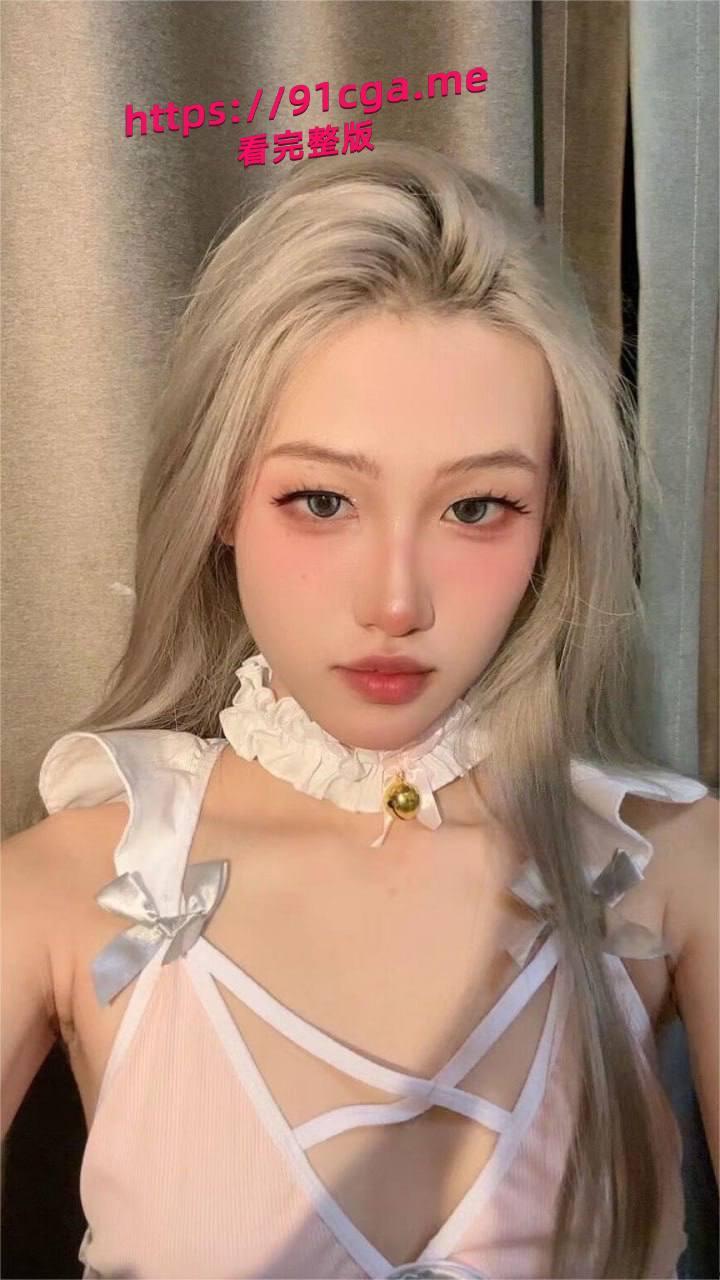 成都反差女神 果果有点乖，下海大尺度直播视频流出-5