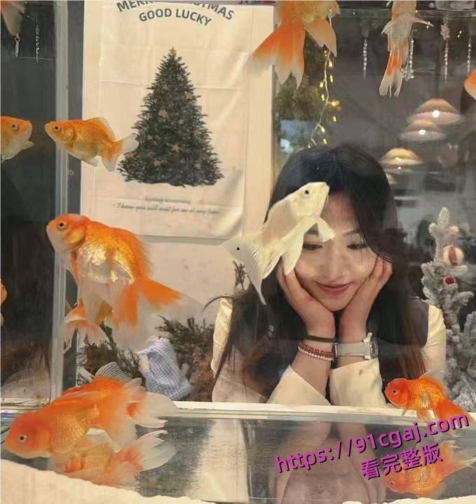 江苏反差小骚货张馨茹男友前脚出门不在家就跟网友裸聊约炮被爆出黑历史-5