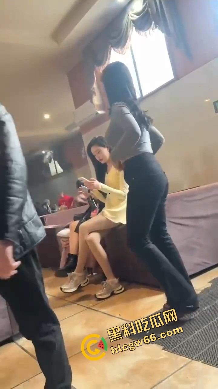 绵阳大青龙曝光，舞厅全关它还顶楼海选200一炮，出租车排百米，开房现场像炮展会！-7