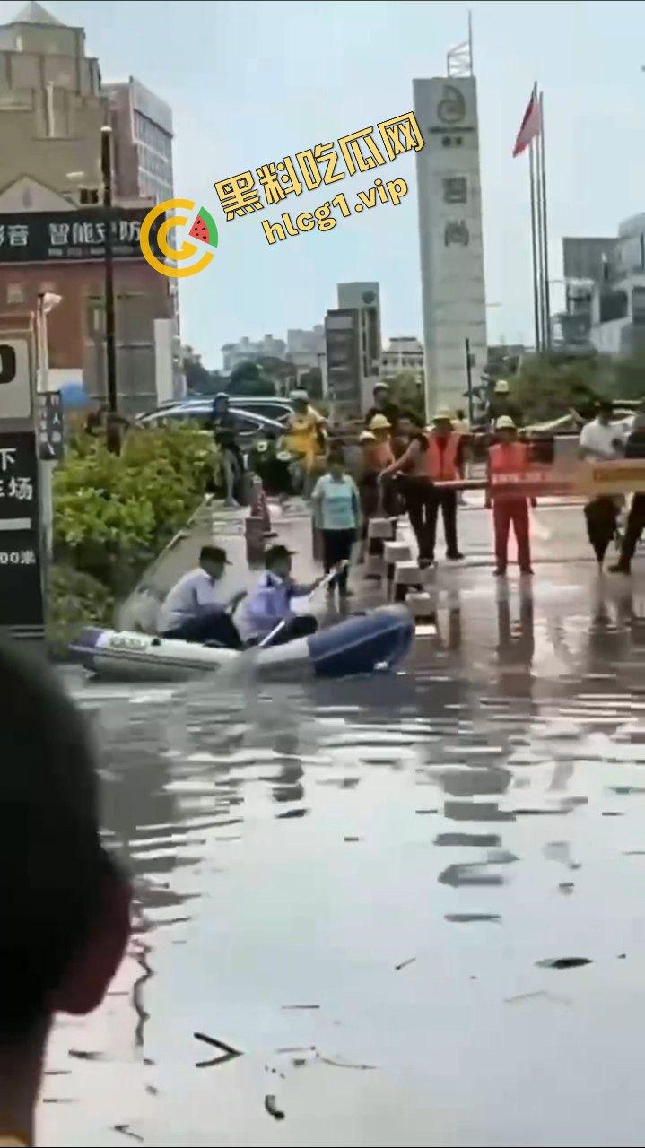 广州 番禺与东莞  超大暴雨 水灾降临！车辆被淹没 致多人触电身亡！-5