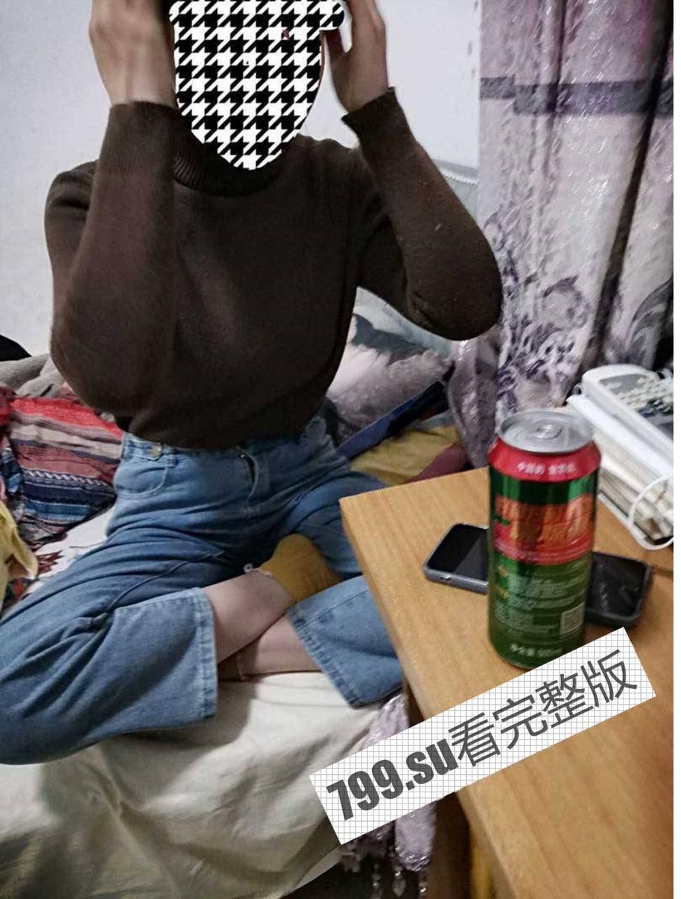 贵在真实！把刚来富士康打工的表妹给灌醉后操了怎么插也不醒-3