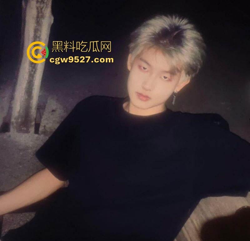 云南极品反差母狗【吴昕诺】香格里拉旅游出轨，与男大【胡家萁】酒后约炮感染梅毒，偷腥视频火爆流出!-5