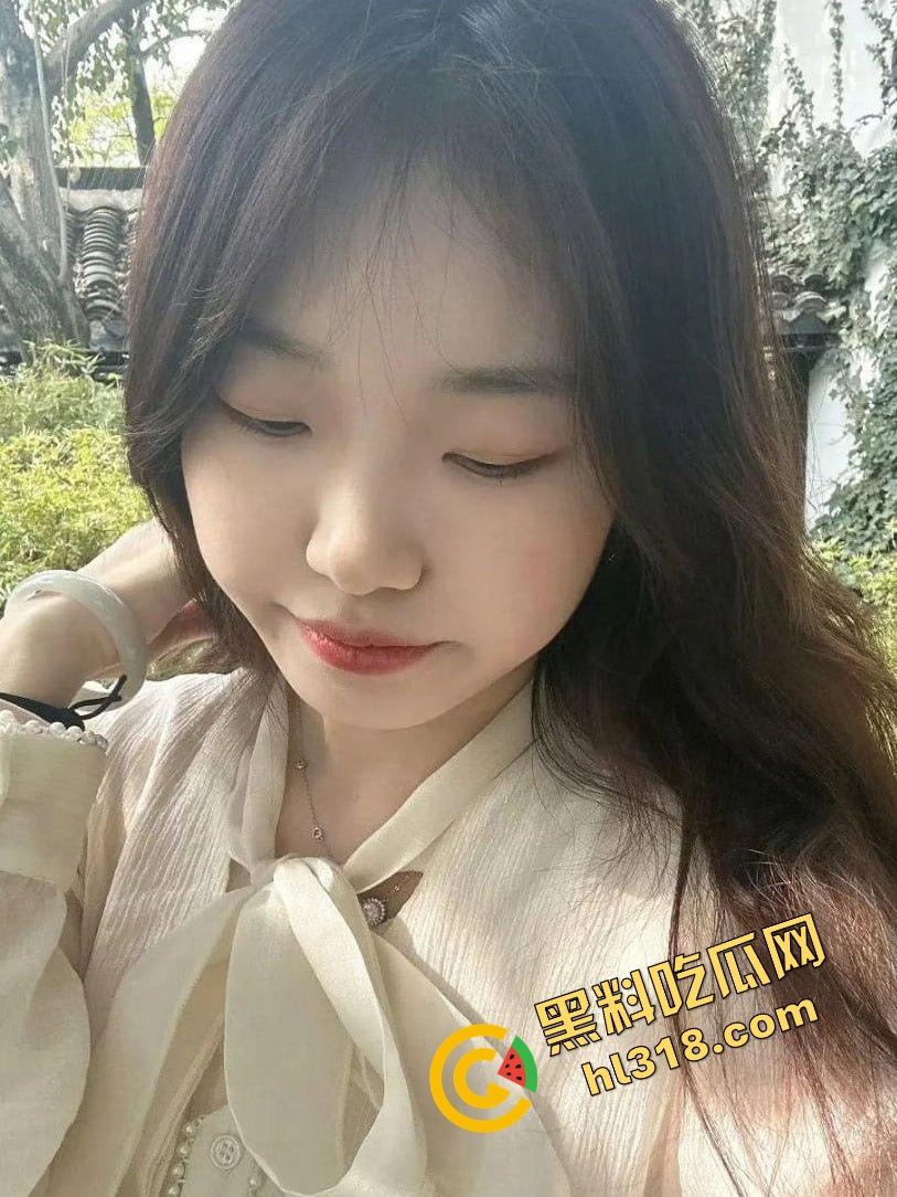 科技技术大学研二『赵梦媛』抖音私聊网友开房约炮解压，衣服一脱两坨大奶弹出来变身奶牛，这很难不约吧！-7