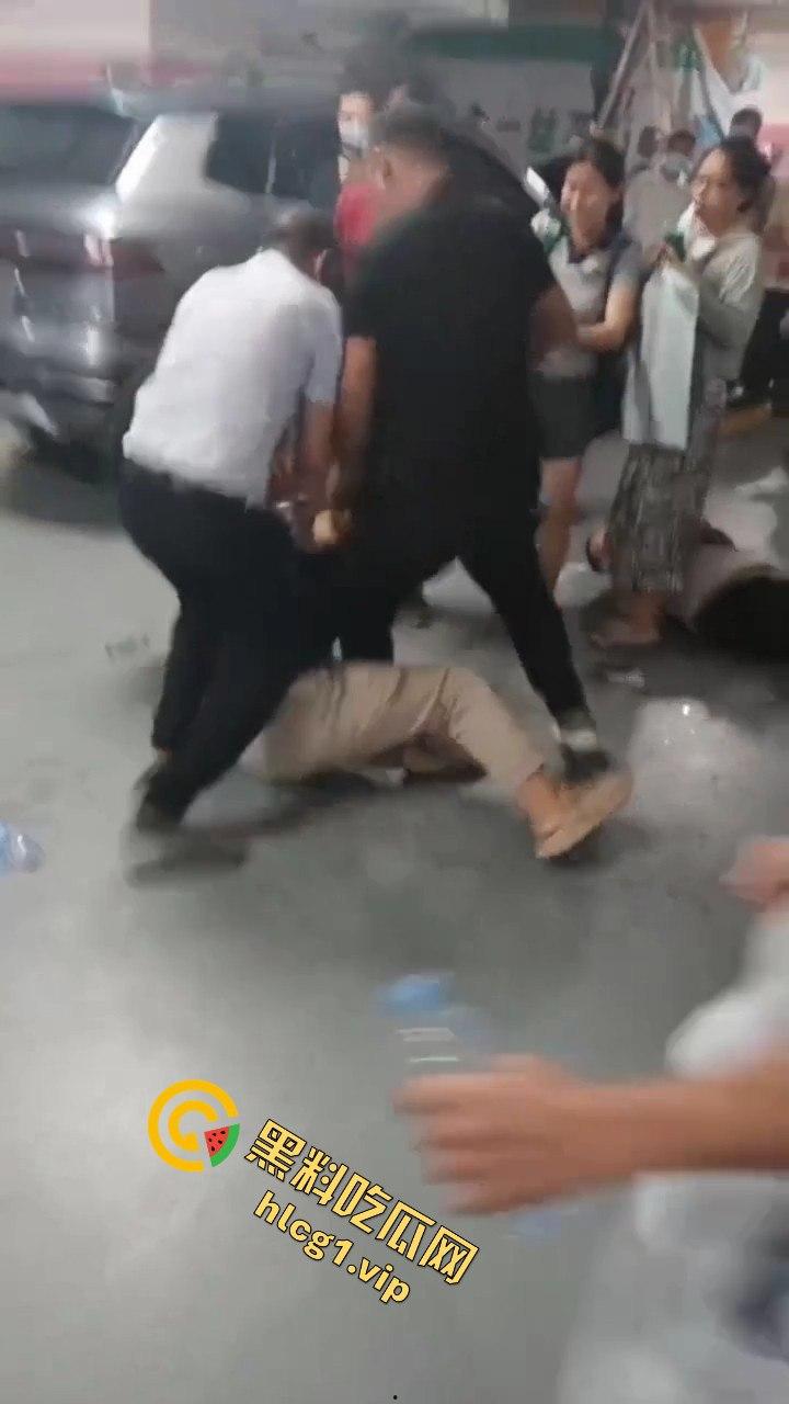广东惠州惊现黑社会物业？网传物业放几十人围殴业主！-4
