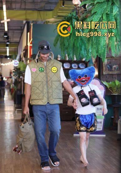 易建联招嫖？TS小姐爆料猛料，裸照+身份证曝光，篮球圈这次真的炸锅了！-26