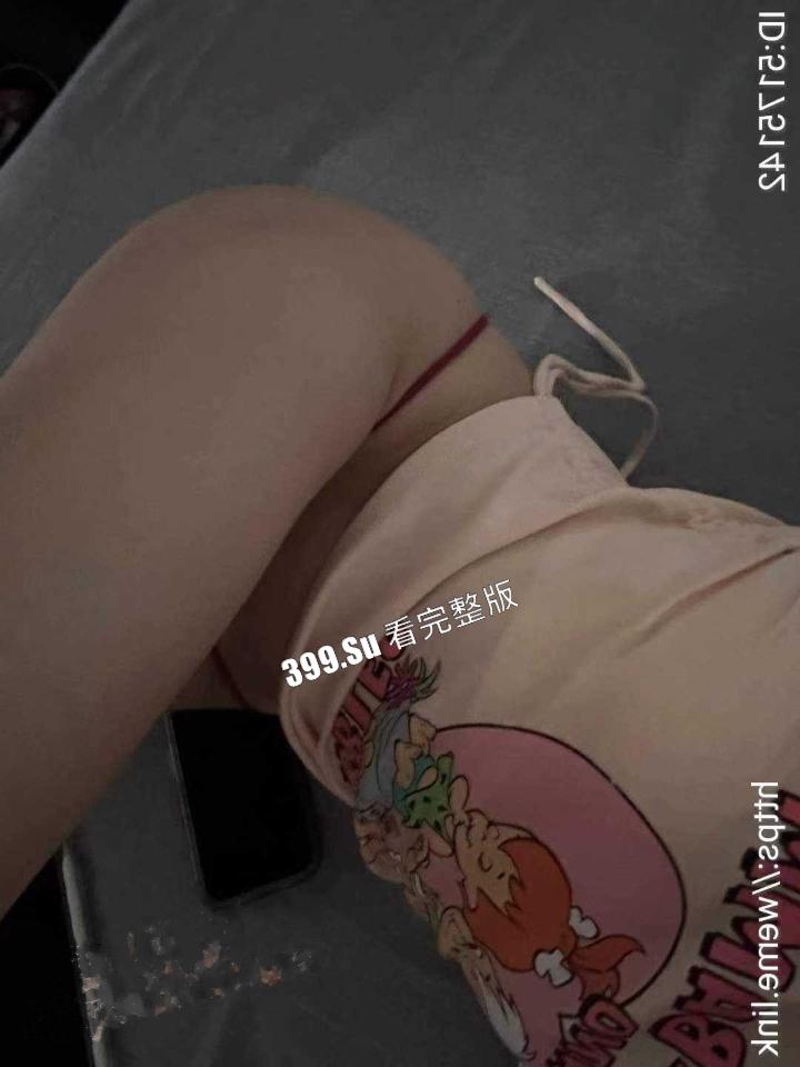 抖音200万粉 #VC #vickyyyii 舞蹈区搞笑博主的微密圈付费内容 没想到抖音里经常出现家人  也抵不住金钱的诱惑开始卖骚了-27