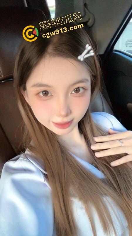 华东理工学院【王蕊】伪装清纯的女学妹，其实夜夜当母狗，穴黑水多一看就是老练淫娃！-1