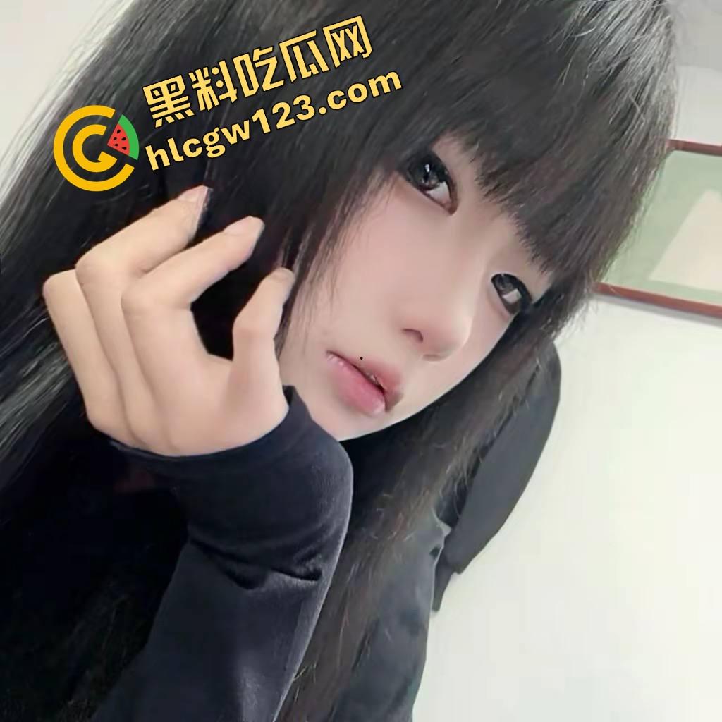 年少不知精子贵，浪逼当前他却性无能？嫩得滴水的鲍鱼只能被手抠，真是暴殄天物第一人！-1