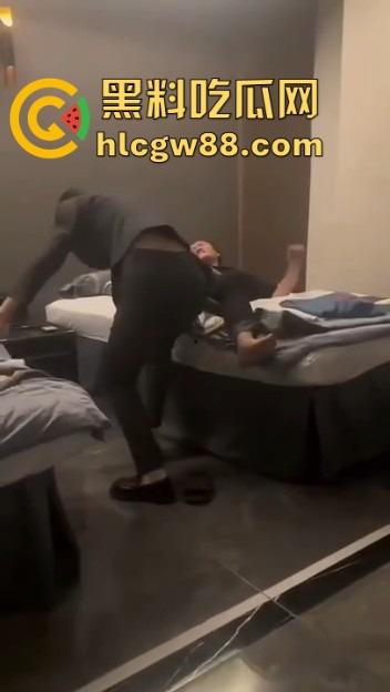 宁波水悦人间6号技师表白王总跪舔，扑倒露光头强真身，求饭票被拒宁当狗不找老实人，锁死老总别祸害兄弟！-8