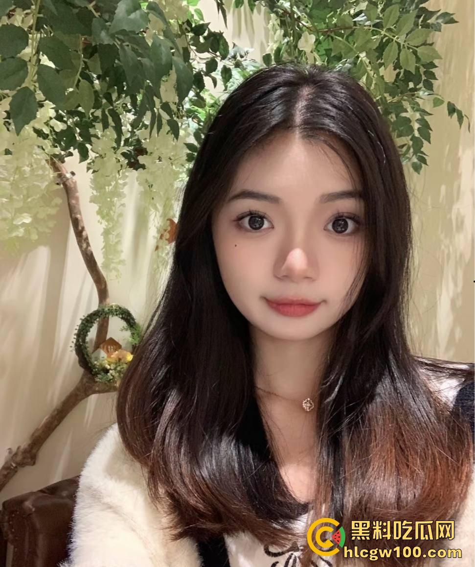 抖音网红『 一直丸』曝光，岭南职院清远校区陈佳怡靠旅拍上位，传言只要能带她旅游就能睡，现正陪金主哈尔滨狂欢！-11