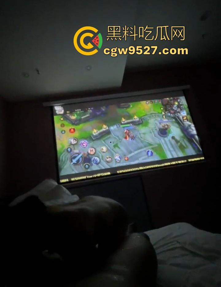 河南淫骚熟女人妻【林默莉】偷情小三被老公抓包，丈夫怒曝激情做爱视频，让我们见识到她不一样的一面！-15