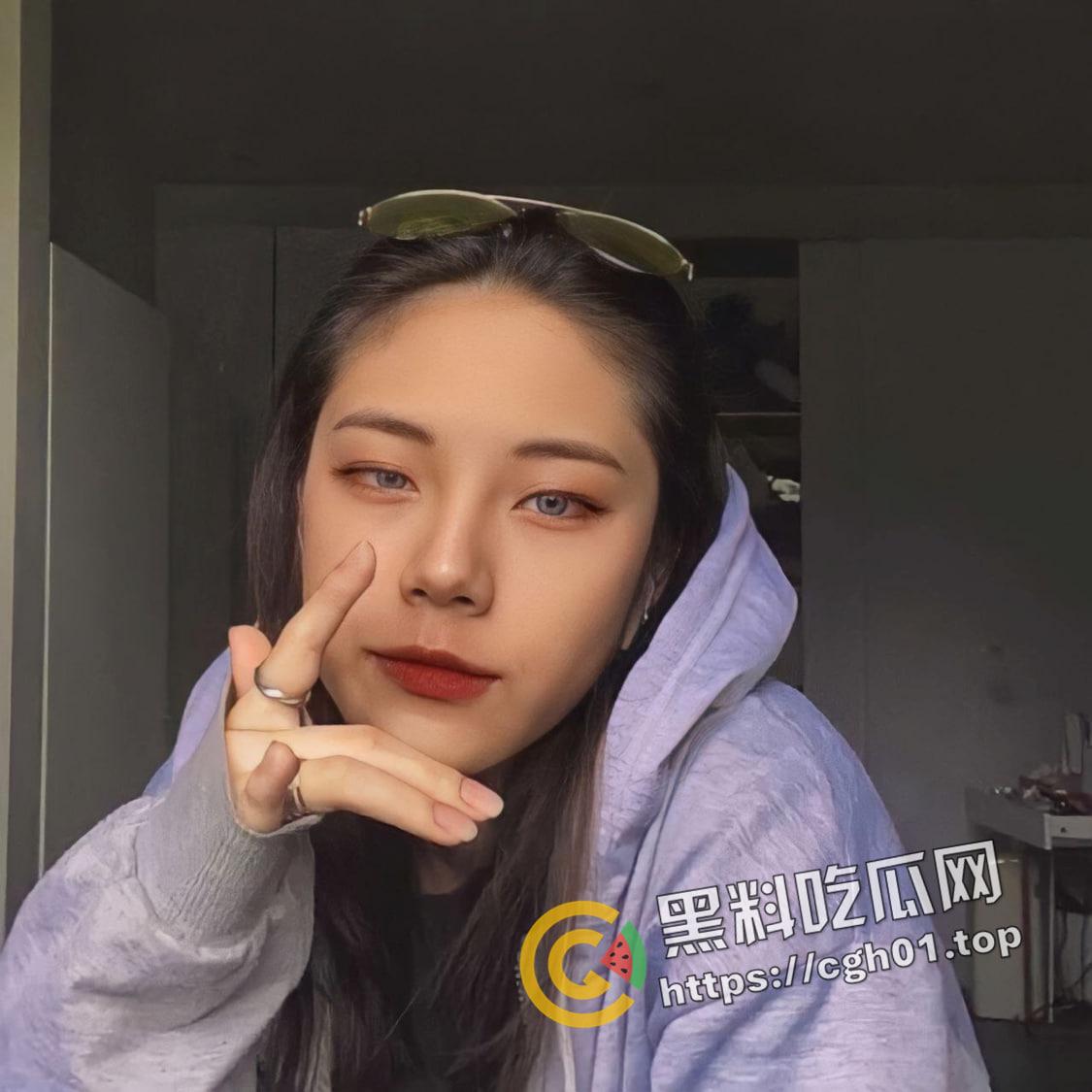 台湾台北大学生 教科书级别反差婊  御姐脸的人性飞机杯 自慰都能水多的溢出来-7