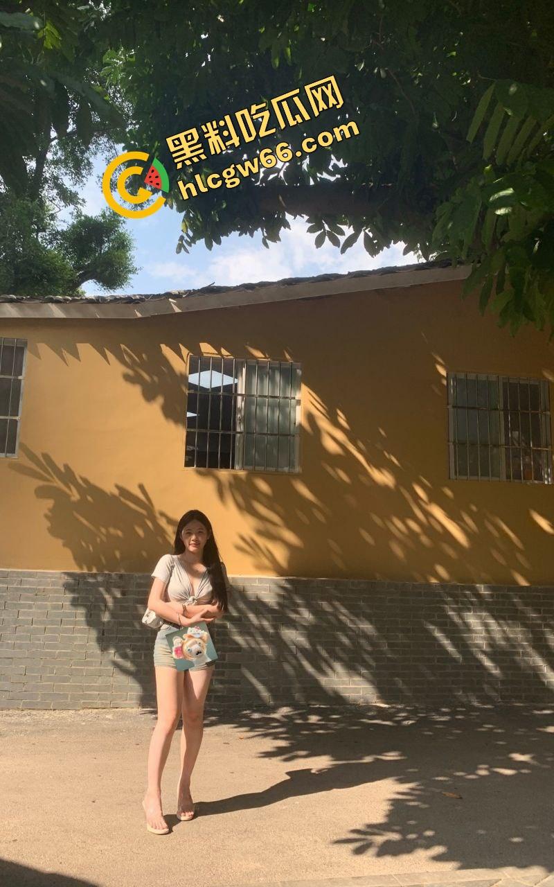 南方学院大三骚御姐【宁宁】外表清冷床上是欠干母狗，被男友后入插到发浪尖叫，粉嫩穴穴连喷三次！-13