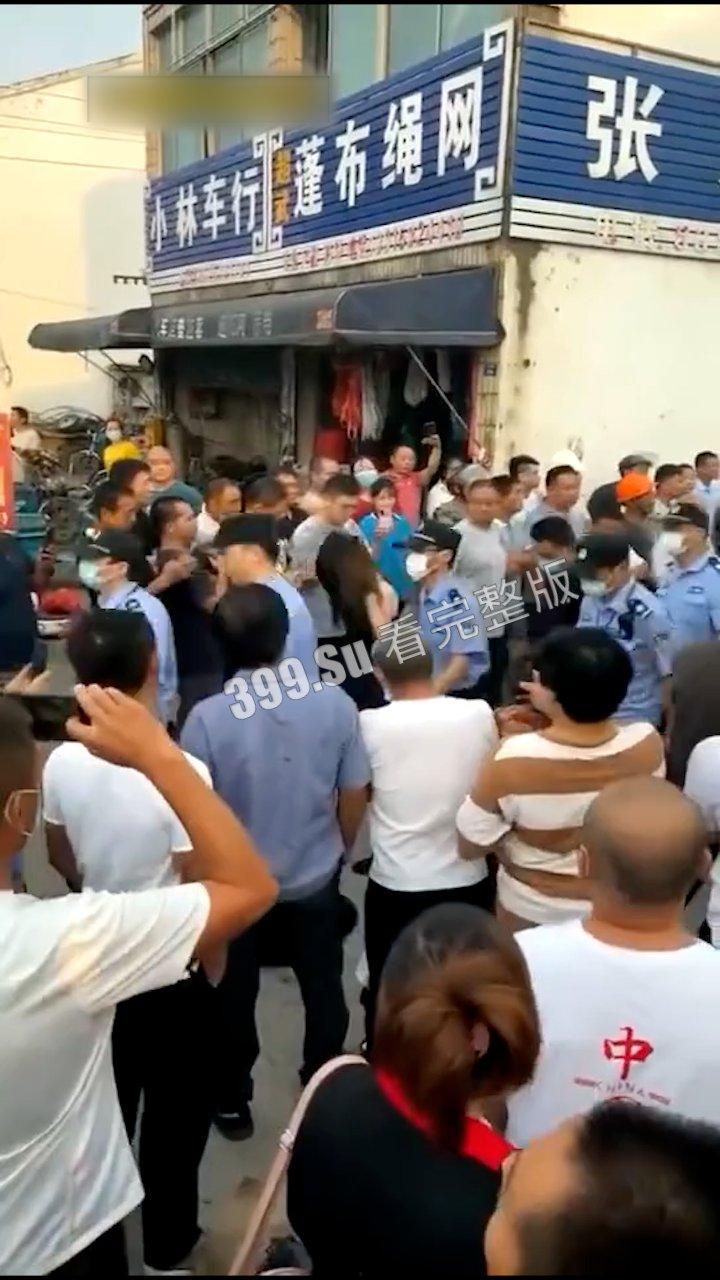 扫黄合集  常在河边走哪有不湿鞋  祝所有看到此视频的瓜友们都能在探险中平安归来！-8