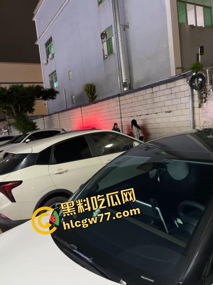 小学骚妹『林雨桐』年龄懂得都懂，跟黄毛开房被亲姐现场逮住，床单都湿了才反应过来闯大祸！-9