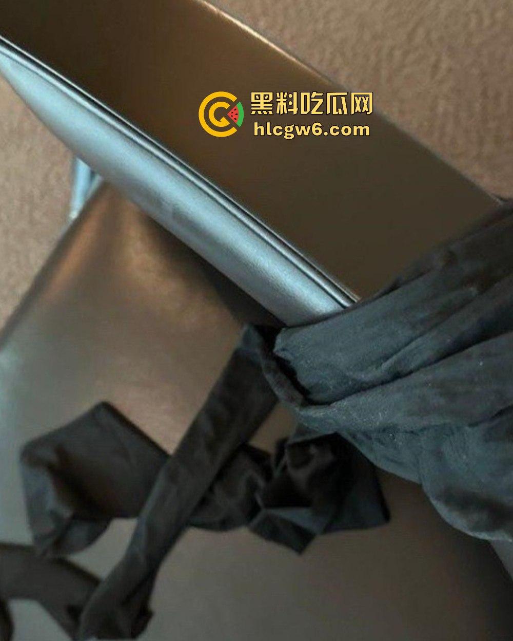 巨臀来袭！微博巨臀福利博主【陈大小姐_-】跟金主性爱视频惨遭曝光！黑丝巨臀顶级诱惑，色友千万别错过。-35