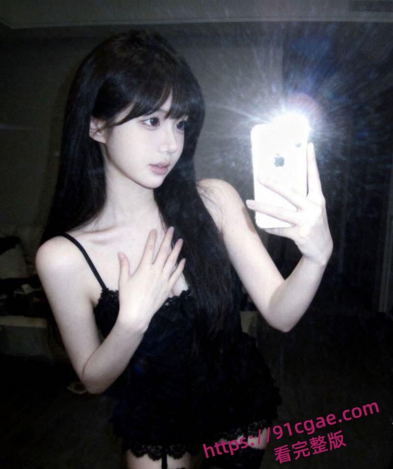 女性按摩店的隐藏服务，小仙女微信群大尺度聊天 男技师2000元手活高潮不断-1