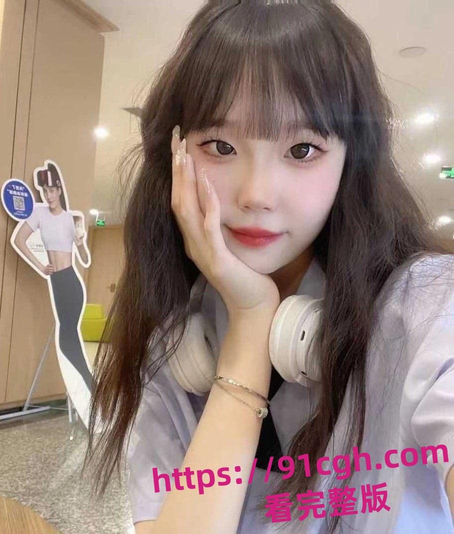 陕西西安邮电大学反差嫩妹 李雯雯 与男友不雅视频泄密-1