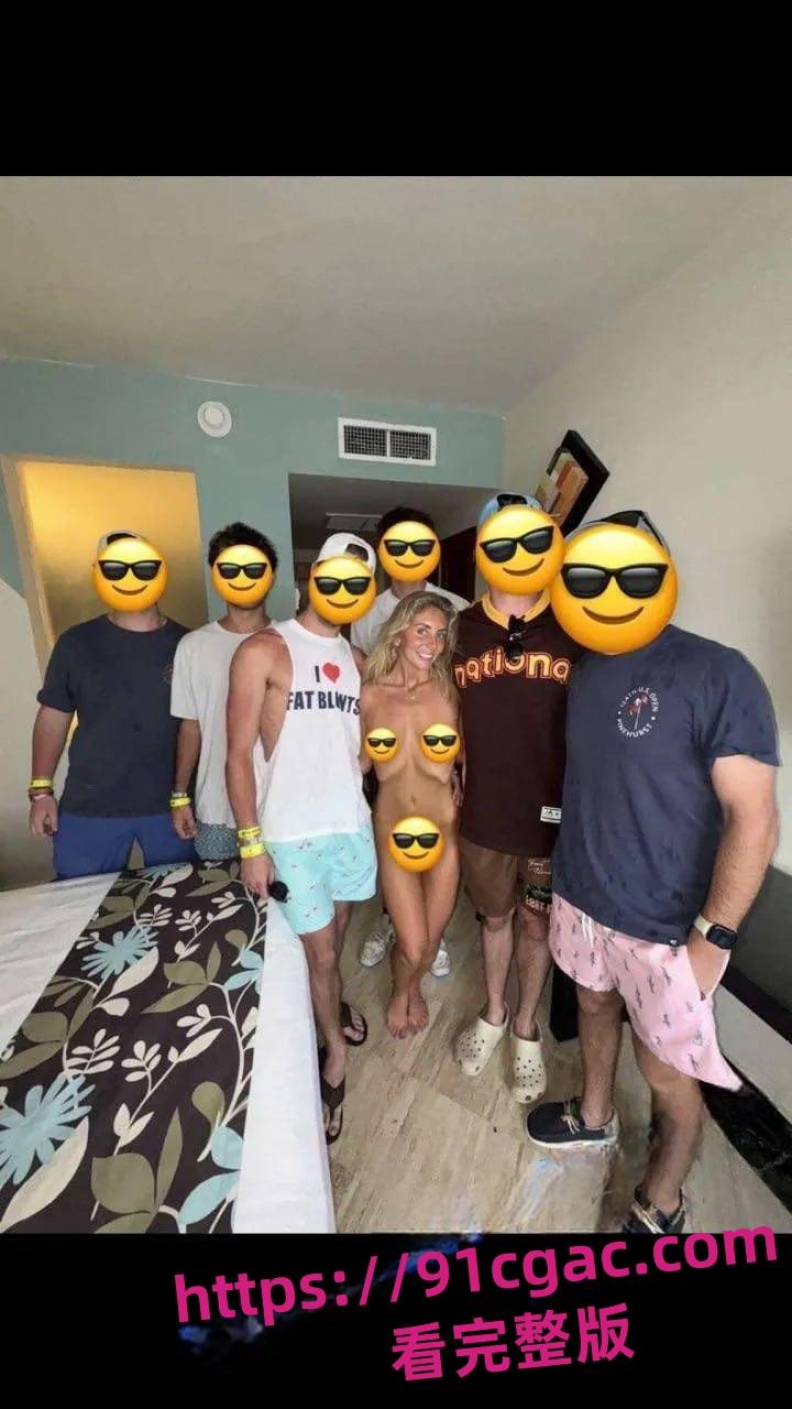 英国千人斩女星 邦妮·布鲁 最新挑战来袭 浴缸里倒满精液直播沐浴-7