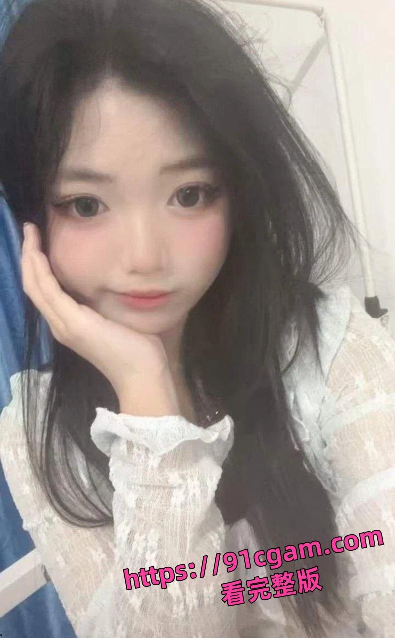 福建18岁高三妹妹，被金主约到家里爆操，最后摘套狠狠内射-4