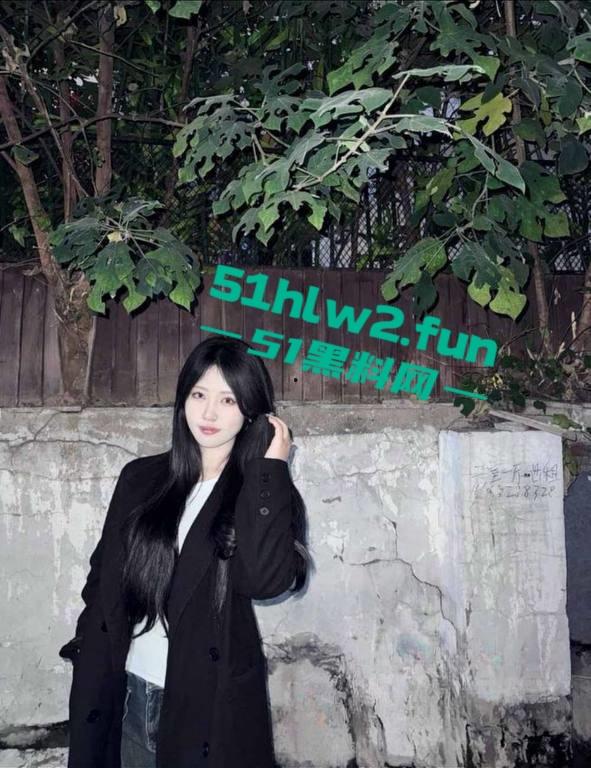 河南极品反差学生【李鑫楠】遭到前男友报复曝光录屏视频和性爱的私密视频清纯可爱形象瞬间崩塌。-1