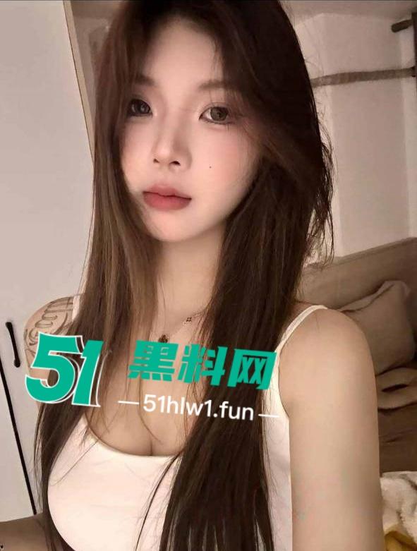 四川成都清纯可爱反差女大学生【林意如】多段大尺度视频，现实和网络中判若两人视频认证。-9