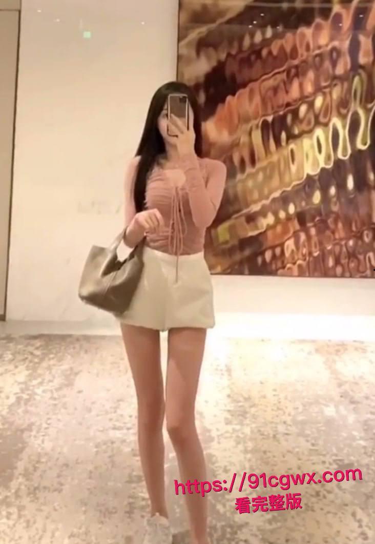 广州财经大学黑料爆棚！道具自慰口交啪啪私拍全泄露，黑丝情趣内衣手撸鸡巴求精，极品骚货让人想狠操一顿！-2