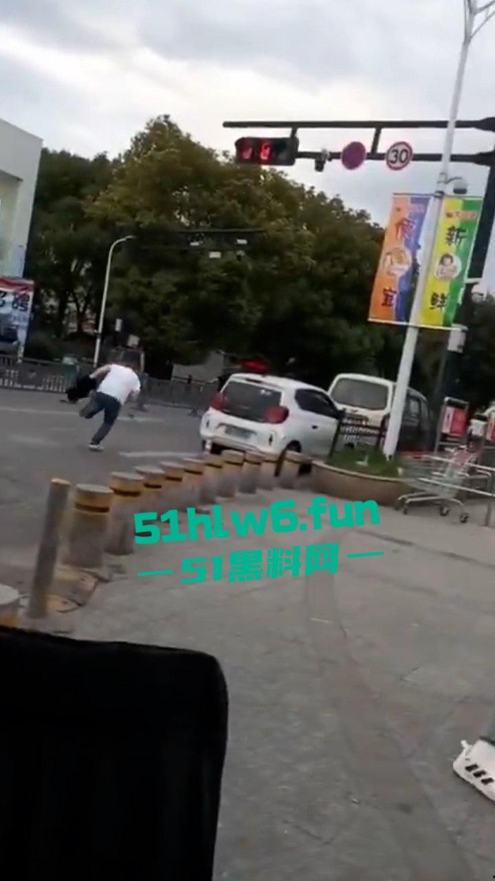 无能社会男报复社会，心生不满拉人垫背，在浙江绍兴大唐无差别连杀四人后疯狂逃窜。-1