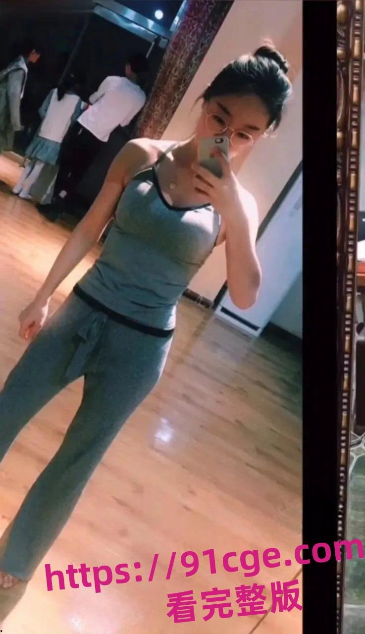 济南教师张雪出轨门事件“啊啊 快射我嘴里！-3