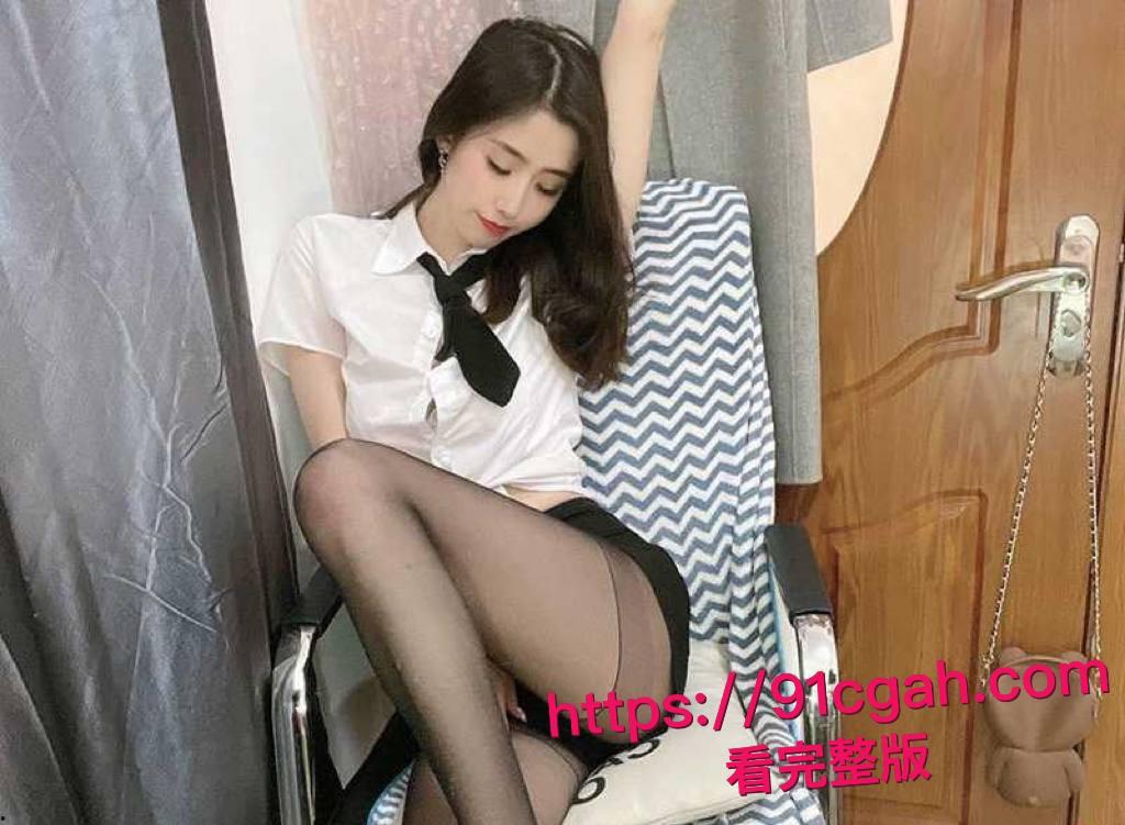 广州白云区披萨店高颜值女员工舒玥与老板私密视频流出 三洞齐开 无套内射 高冷御姐调教变成私人肉便器-1