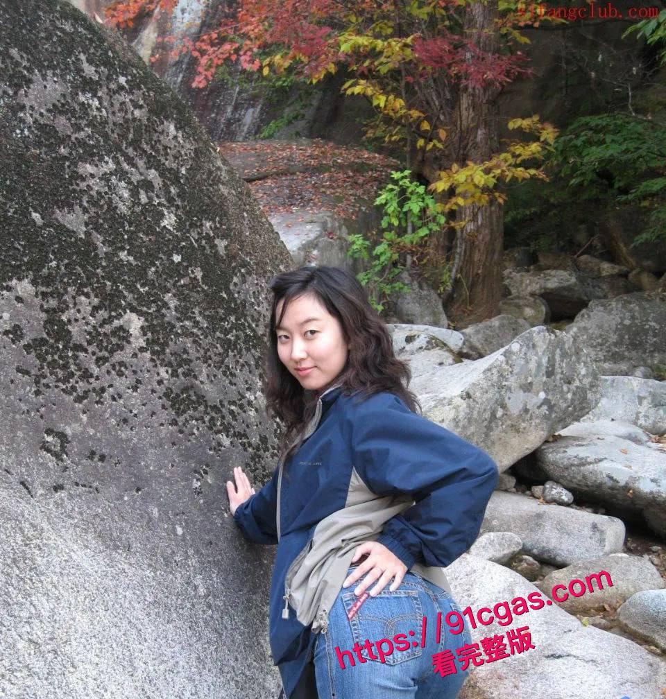 玩了三年的极品人妻戚化怡良家少妇性爱珍贵记录 换妻游戏疯狂3P-1