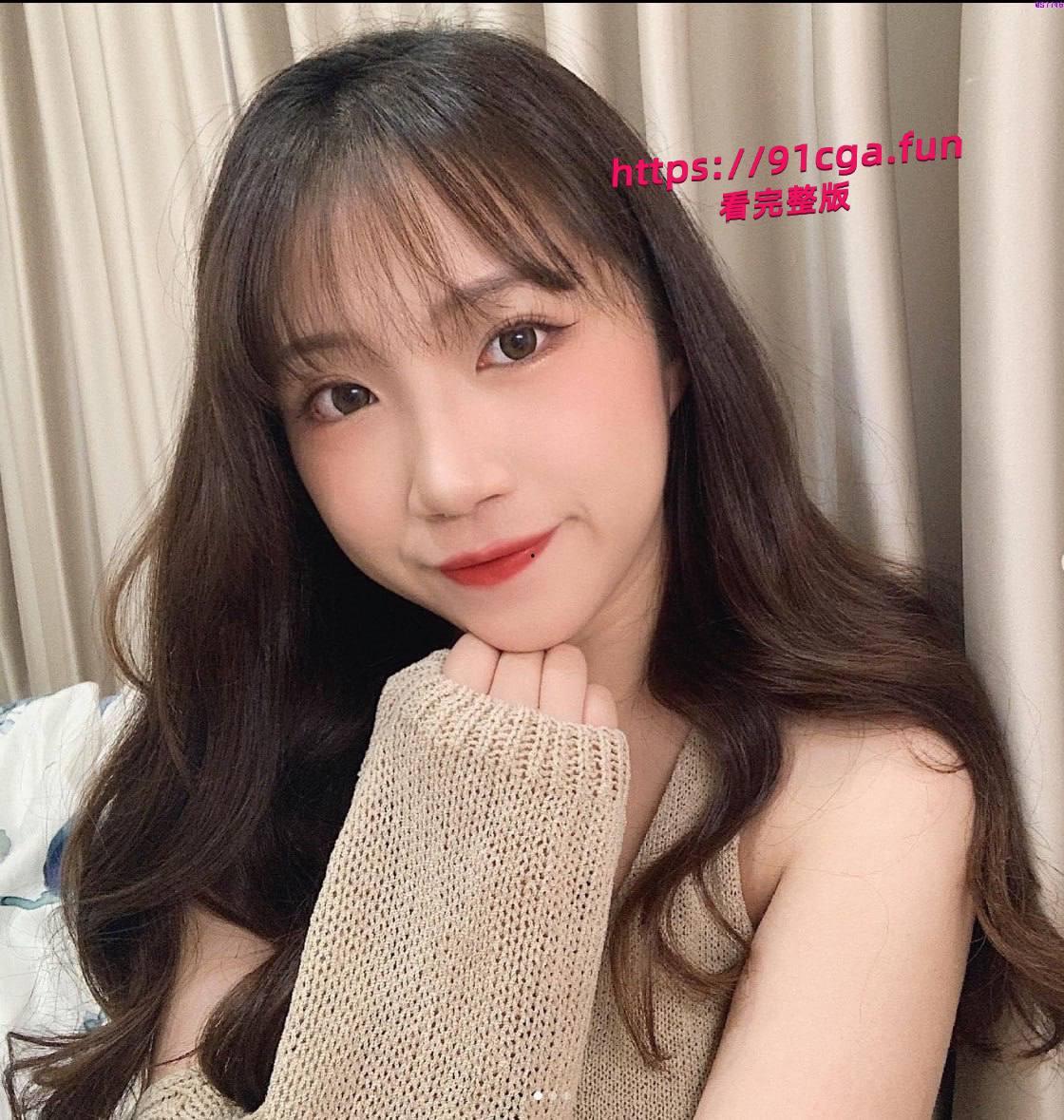 北京石油化工学院徐子含 公厕主动给炮友舔屌 在男友的眼皮底下干这事！ #爆炸新闻-2