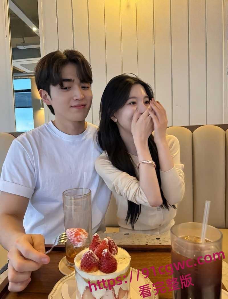 抖音360万粉网红ally惊天大瓜 38岁饥渴少妇 收下爱豆韩奎真礼物 不惜为爱冲锋跨国约炮-8